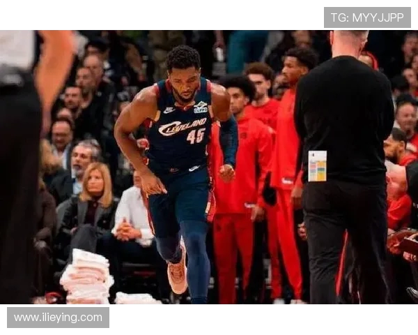 2017年季后赛骑士与猛龙第四场激战回顾与精彩瞬间分析